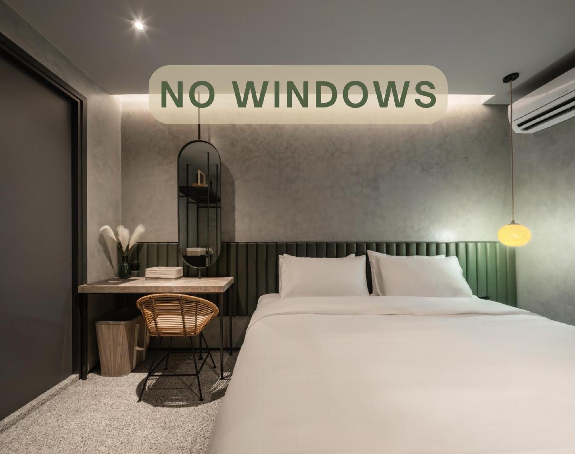 Goose Living Hotell Bangkok Exteriör bild